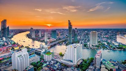 Bangkok, la atrayente capital de Tailandia, puerta de entrada al resto de la nación.