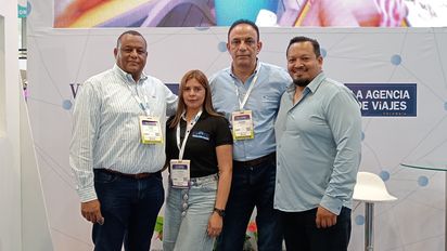 Eduardo Valdés, director de Exotic Tours and Travel para Asia; Luz Neyla Ochoa, directora comercial para Colombia; Mohamed Mossad, presidente de Exotic Tours and Travel; y Fouad Osaid, director de la sucursal de Exotic Tours and Travel en Marruecos.