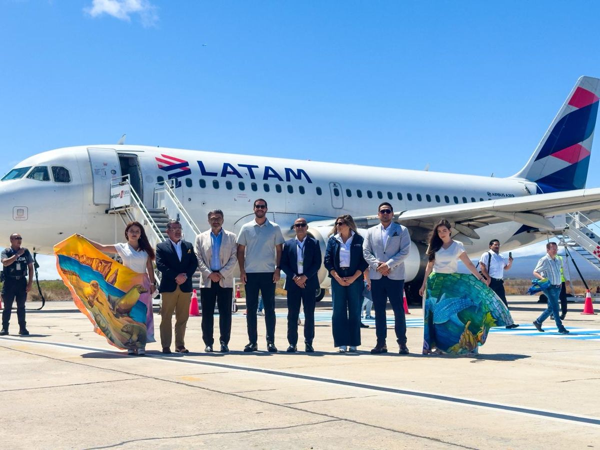 El miércoles 12 de noviembre, con un vuelo especial, se inauguró la ruta Cuenca-Galápagos.&nbsp;
