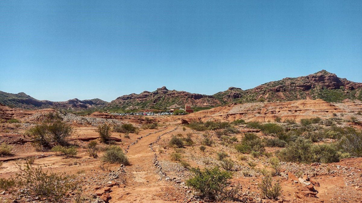 San Luis tiene un clima ideal para disfrutar de la naturaleza y hacer ecoturismo. Recomendamos visitar el Parque Nacional Sierra de las Quijadas.