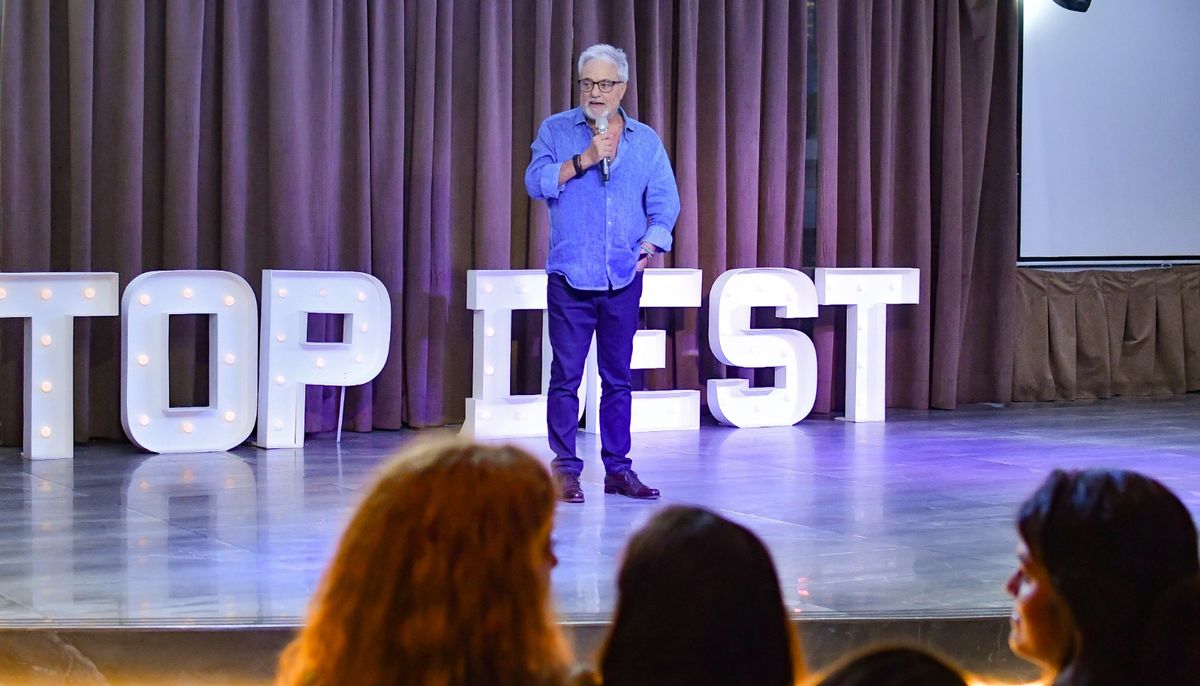 Pepe Calogero en el inicio de la fiesta de Top Dest.