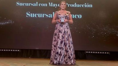 Sylvia Esquivel, directora de Viajes Palacio durante los VP Awards 2025.