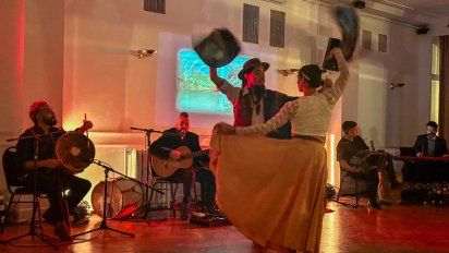 Folklore Experience es una de las pocas propuestas para turistas que incluye una actuación de folklore en plena ciudad de Buenos Aires.