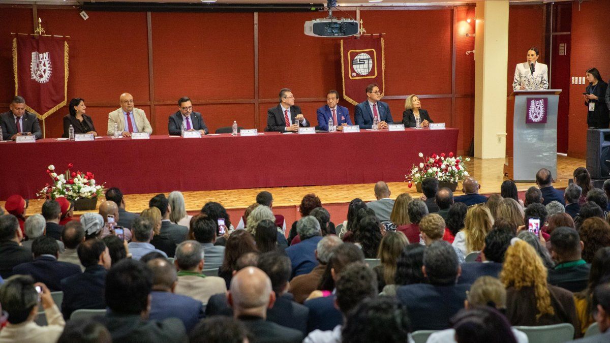 La secretaria de Turismo, Josefina Rodríguez Zamora, asistió a la conmemoración del 50 aniversario de la Escuela Superior de Turismo del IPN. La secretaria de Turismo, Josefina Rodríguez Zamora, asistió a la conmemoración del 50 aniversario de la Escuela Superior de Turismo del IPN.
