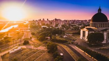 Conocida como la ciudad de María, el Santuario de la Virgen del Rosario es una postal reconocida de San Nicolás.
