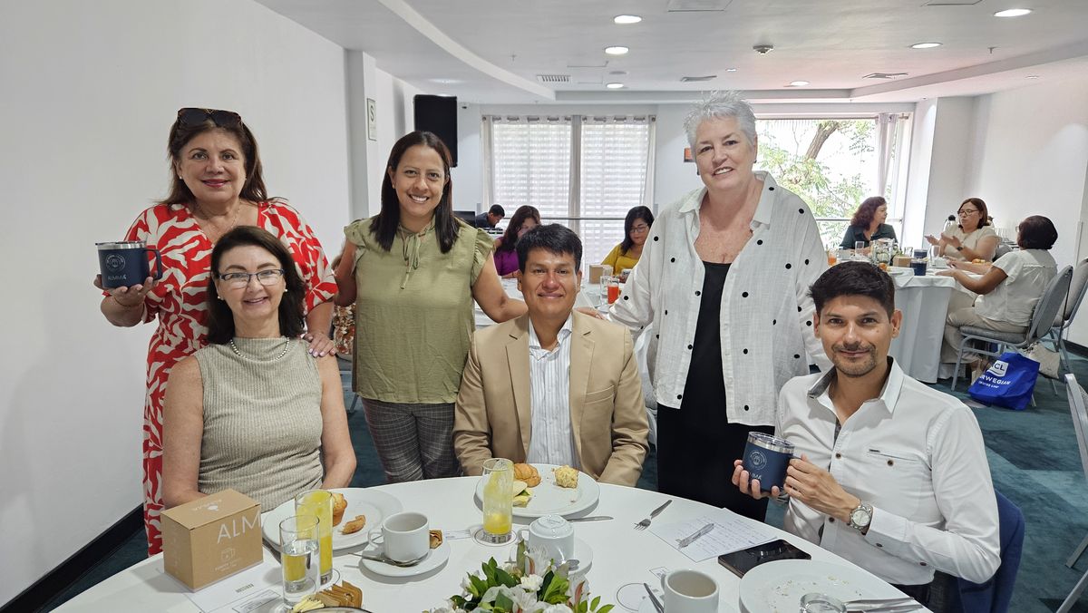 Agentes de viajes selectos fueron parte del desayuno de capacitación organizado por MP Global Cruises.