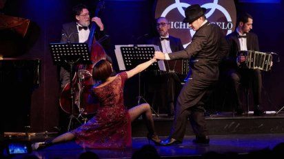 El show de Michelangelo dura 1 hora treinta para ver y escuchar tango clásico en Buenos Aires.