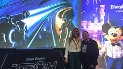Walt Disney World presentó Tron, la nueva atracción de Magic Kingdom: Luiz Araujo, senior de Ventas para Brasil, y Deborah Baldin, gerenta de Atención al Cliente de Disney Destinations estuvieron presentes en WTM Latin America.