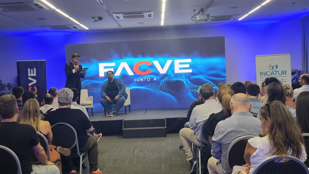 Inteligencia artificial en turismo: Facve capacita a la industria para el futuro de las agencias de viajes corporativos.