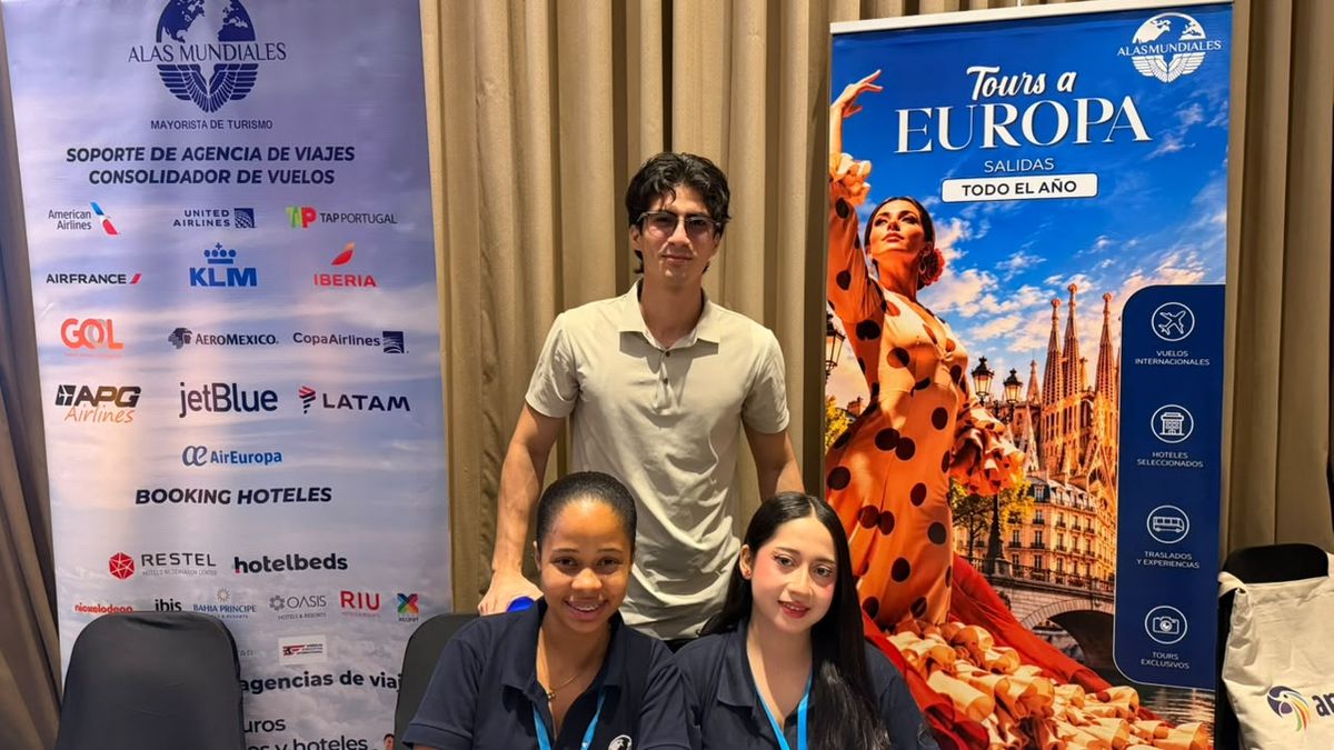 Equipo de Alas Mundiales, en el Ladevi Workshop Guayaquil.