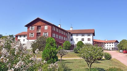 Daniel Scioli desmiente el fin del turismo social, y explica por qué cerraron Chapadmalal y Embalse.