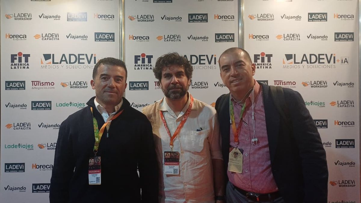 Rodrigo Yañez, CEO Grupo Rays; Luis Elgueta, gerente general, Grupo Rays; Herney Salazar, gerente comercial Ideafractal. Rodrigo Yañez, CEO Grupo Rays; Luis Elgueta, gerente general, Grupo Rays; Herney Salazar, gerente comercial Ideafractal.