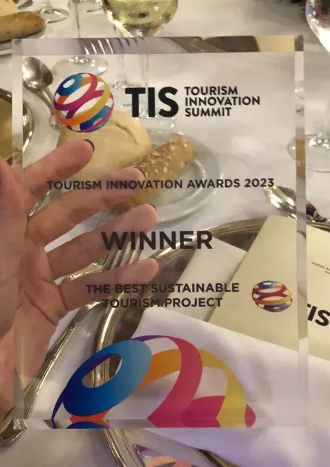 “Transforming the Future”, el programa social de Universal Assistance, fue elegido como el mejor proyecto de turismo sostenible.