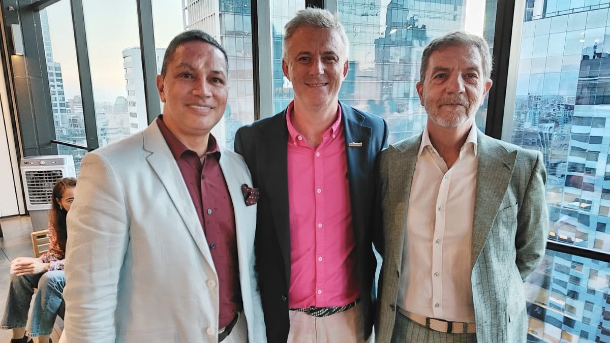 Gustavo Tascón, gerente comercial de Andes Reps; Lucas Ozuna, director comercial para Latinoamérica de Europamundo; y Rafael Carrara, gerente general de Andes Reps. - Ladevi Medios y Soluciones Gustavo Tascón, gerente comercial de Andes Reps; Lucas Ozuna, director comercial para Latinoamérica de Europamundo; y Rafael Carrara, gerente general de Andes Reps.