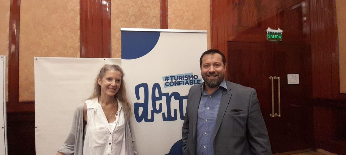 ECTU 2022: Diego Agüero, de Desarrollo de Negocios; y Natalie Stolar, de Promoción de Aero.