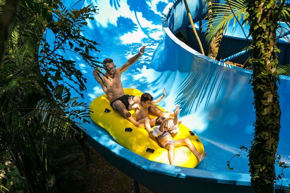 Parques temáticos: Agua Show Park es uno de los parques acuáticos más recomendados para disfrutar de un día refrescante en el sur de Brasil. Parques temáticos: Agua Show Park es uno de los parques acuáticos más recomendados para disfrutar de un día refrescante en el sur de Brasil.