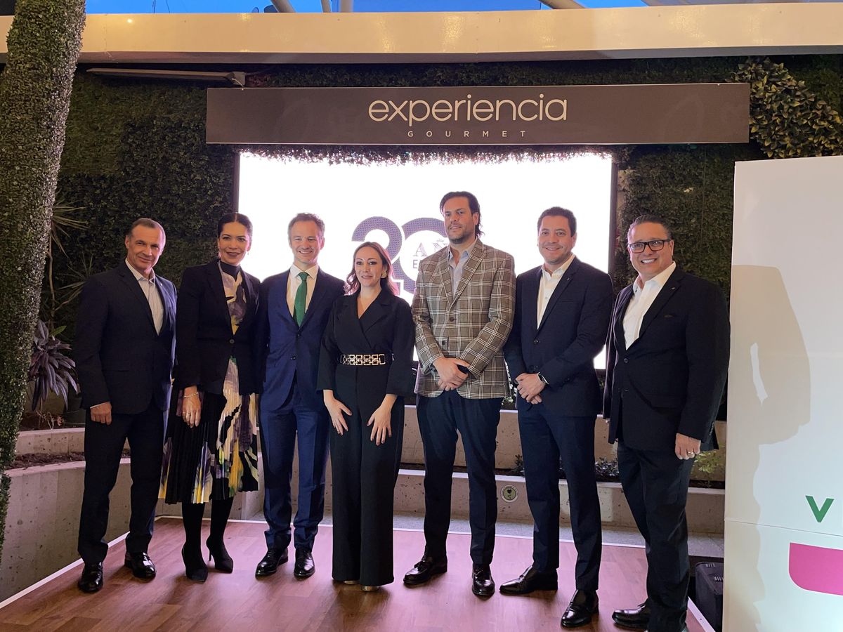 Equipo de Viajes el Corte Inglés y Liverpool.