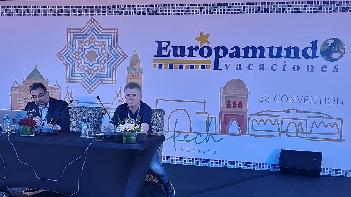 Alejandro de la Osa, CEO y Lucas Ozuna, director Comercial de Europamundo, durante la apertura de la 27 Convención Anual - Marruecos 2024.
