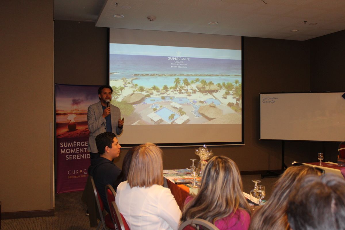 Evento de la Oficina de Turismo de Curazao en Bogotá.