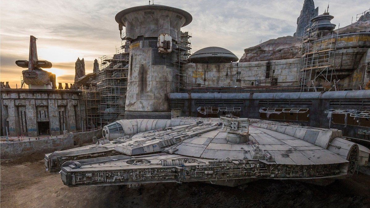 Walt Disney World: Millennium Falcon: Smugglers Run se encuentra en Disney's Hollywood Studios.