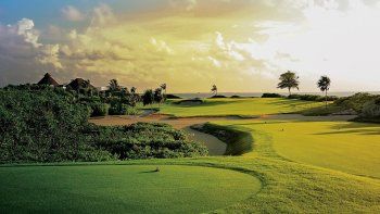 Caribe Mexicano: este litoral de playas paradisíacas es el escape perfecto para los amantes del golf.
