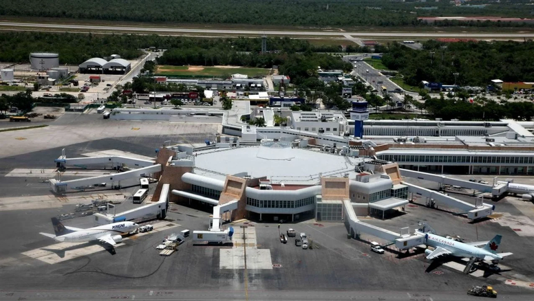 El aeropuerto de Cancún recibió más de 700 mil pasajeros internacionales menos.