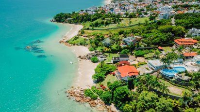 Conocé qué playas de Florianópolis están afectadas por el brote de gastroenterocolitis. Conocé qué playas de Florianópolis están afectadas por el brote de gastroenterocolitis.