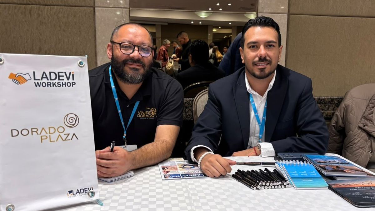 Crhistian Beltrán y Jesús Bonfante Herazo, de Hoteles Dorado Plaza, durante el Ladevi Workshop Colombia 2026-2.