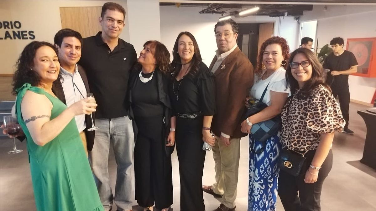 Paulina Fernández, de Travelaway; Juan Pablo Soto y Dirk Zandee, de Despegar/Viajes Falabella; María Paz Gallego, de Travelaway; Jessica Araya, de JA representaciones, Robert González de AgentedeViajes.cl; Carolina Paredes y Keyla Rojas de Sky Airline. 