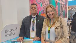 Demmis Rivas, de Barcelo Aruba, y Patricia Giordano, en la Vitrina Turística Anato 2026.