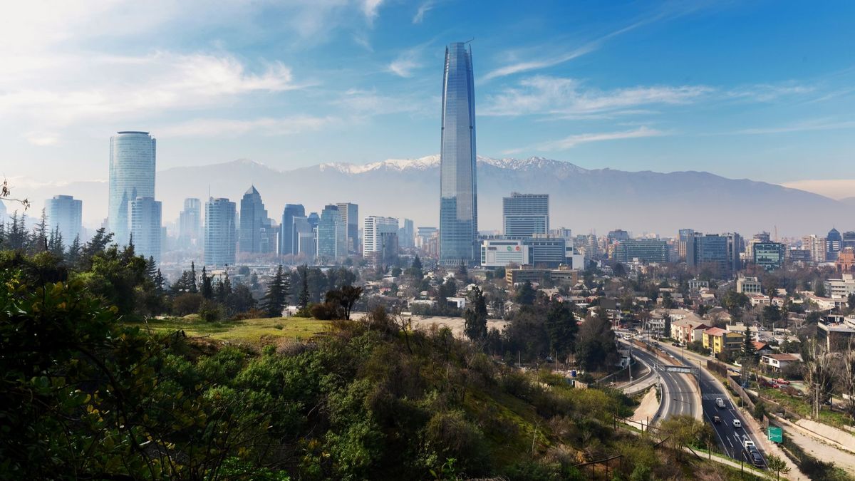Edición sudamericana de World Travel Awards destacó a Santiago como la mejor ciudad de 2024.