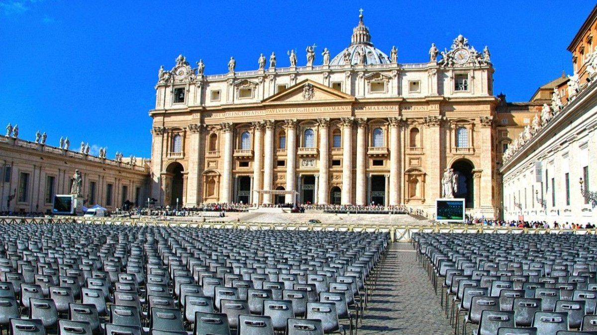 El Jubileo tiene lugar en Roma, Italia, cada 25 años. El Jubileo tiene lugar en Roma, Italia, cada 25 años.