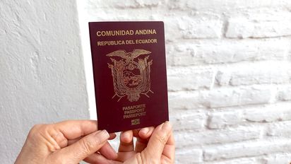 Pasaporte ecuatoriano desciende en ránking mundial. ¿A qué países se puede viajar sin visa?