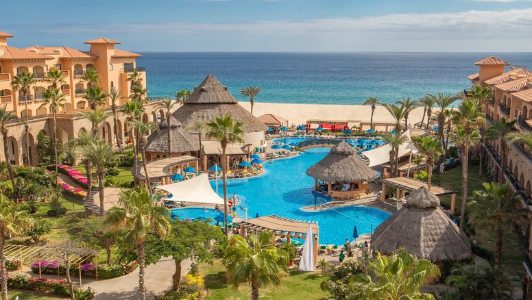 Promovêre: en Los Cabos, el exclusivo destino del Pacífico mexicano que se posiciona como la mejor tendencia para 2026, Hoteles Solaris cuenta con&nbsp;dos opciones all inclusive&nbsp;de la más alta categoría: GR Solaris Lighthouse y Royal Solaris Los Cabos.