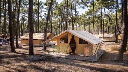 Inversión turística: Huttopia abrirá su primer camping argentino en Mar Azul el 4 de diciembre. Su plan de expansión incluye propuestas para cuatro Parques Nacionales.