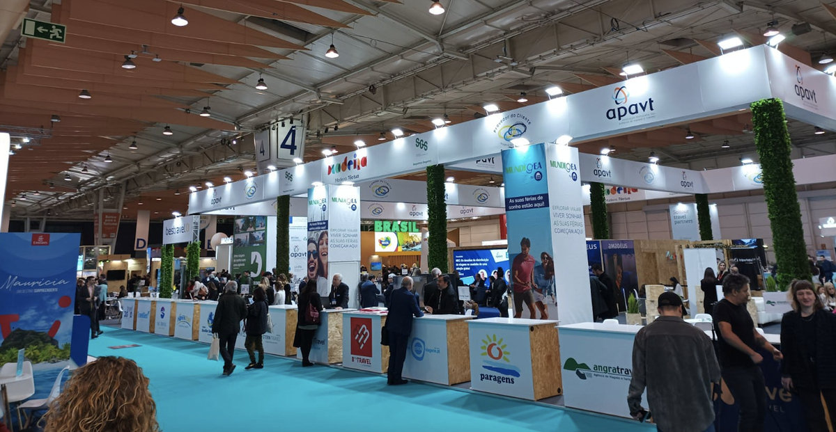 Algunos de los stands de destinos en la BTL de Portugal 2023.