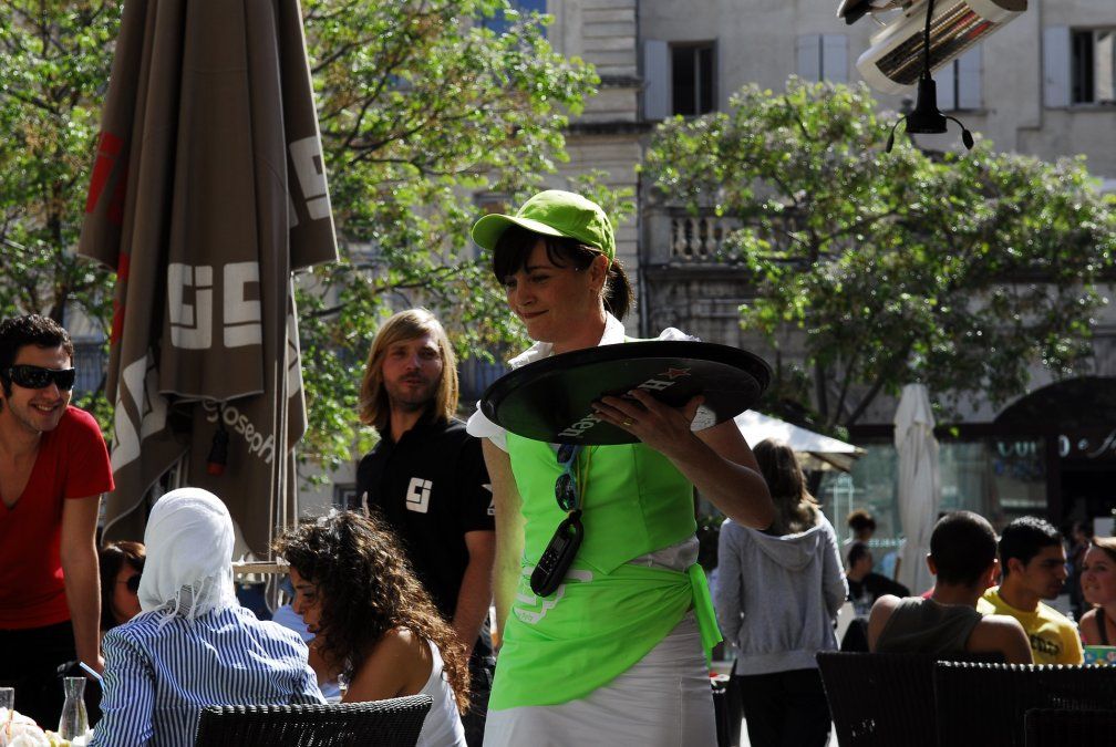 Gastronomía: la falta de personal para atender la demanda en Fin de Año y la temporada de verano ronda el50% en San Juan.&nbsp;