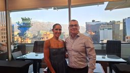 Larissa Valero, Business Development Manager LATAM de Norwegian Cruise Line Holdings, junto a Francisco Javier Gamio, gerente general de Tempo Reps. 