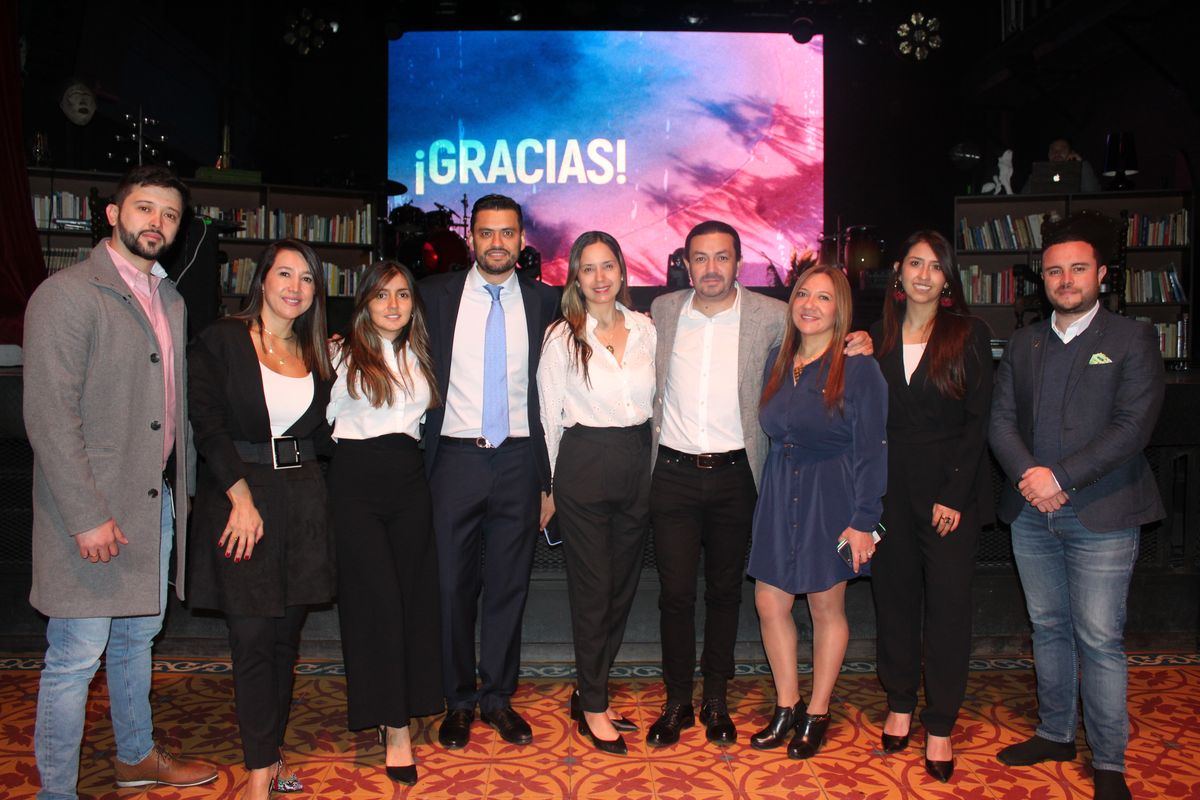 Reencuentro del equipo Decameron con varias agencias de viajes de Bogotá.