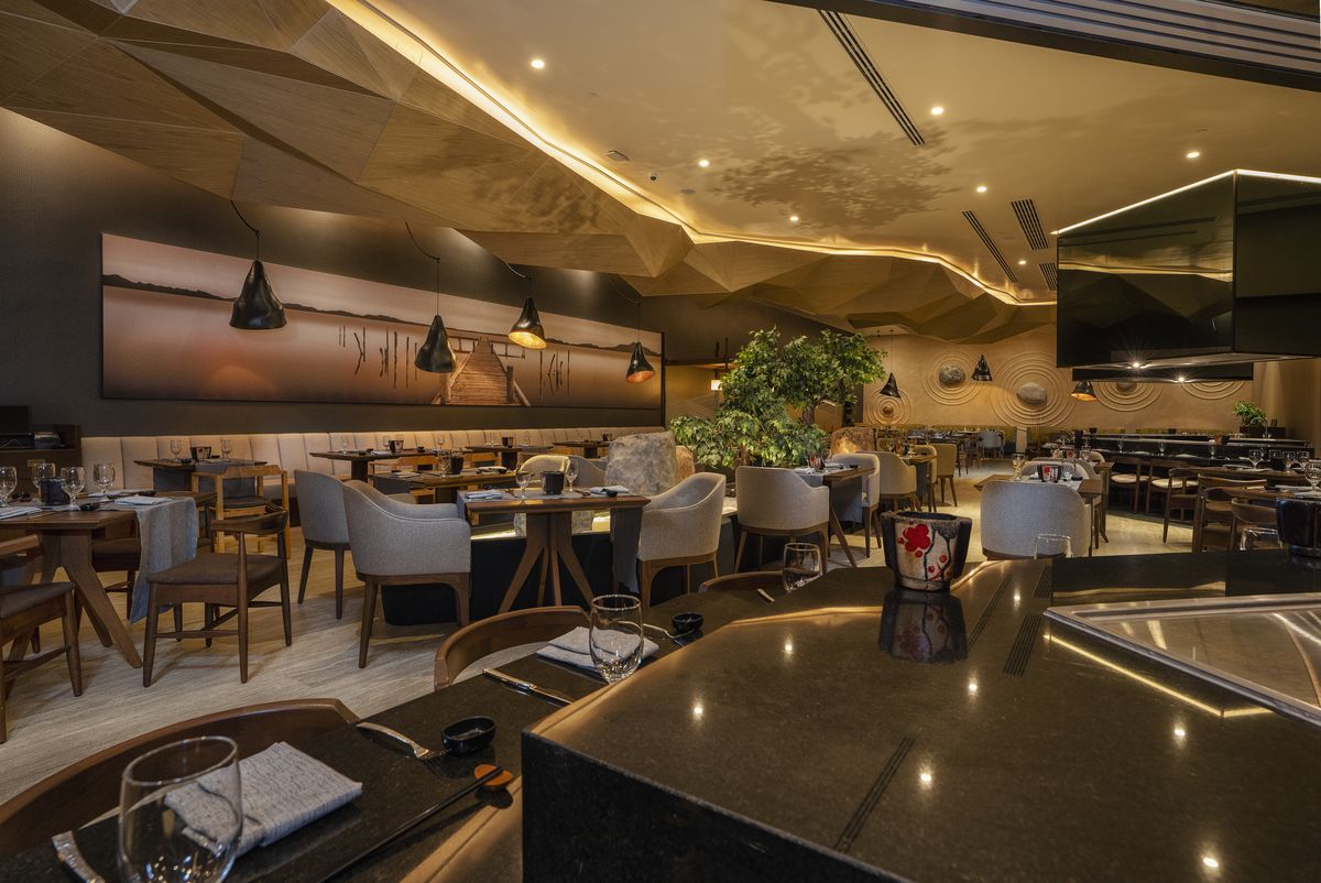 La más reciente inauguración de Royal Resorts, Royal Uno All Inclusive Resort & Spa cuenta con 540 habitaciones combinadas con diferentes tipos de suites. Esta propuesta es un all inclusive ideal para familias, parejas, amigos. 