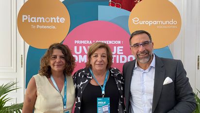 Carla Tártara, Noemí Tártara y Alejandro de la Osa.