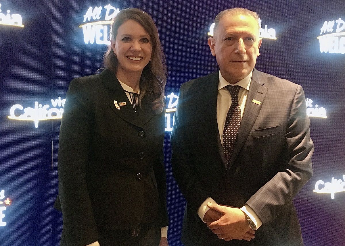 La CEO de Visit California y Alex Pace, CEO de GMS, empresa que representa al destino en México.&nbsp;