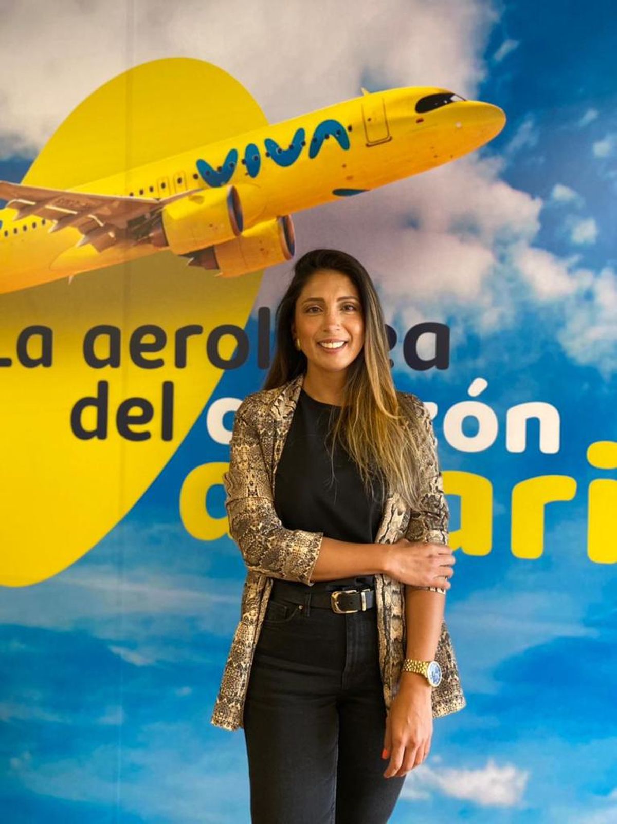 Elizabeth Giraldo, gerente de Ventas de Viva Air.