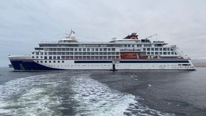 Hanseatic Inspiration de Hapag Lloyd Cruises llegó este jueves al puerto de Caldera