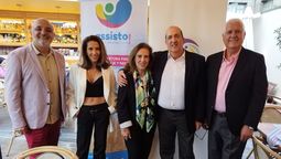 Equipo de Assisto Tu Viaje junto a Luz María Peña, de Arajet y Andrés Azuaga, de Ladevi.&nbsp;