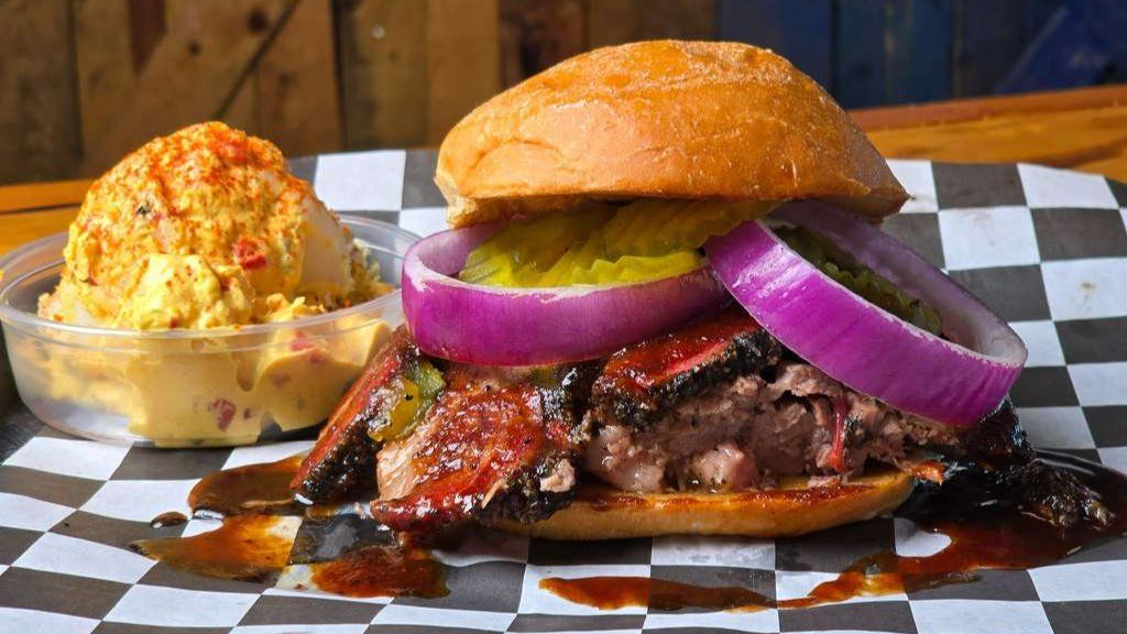 La gastronomía de El Paso fusiona la tradición de Texas con el alma mexicana.