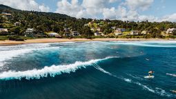 Como parte de la campaña de verano de este año, Barbados Tourism Marketing vuelve a asociarse con BookBarbados.com.