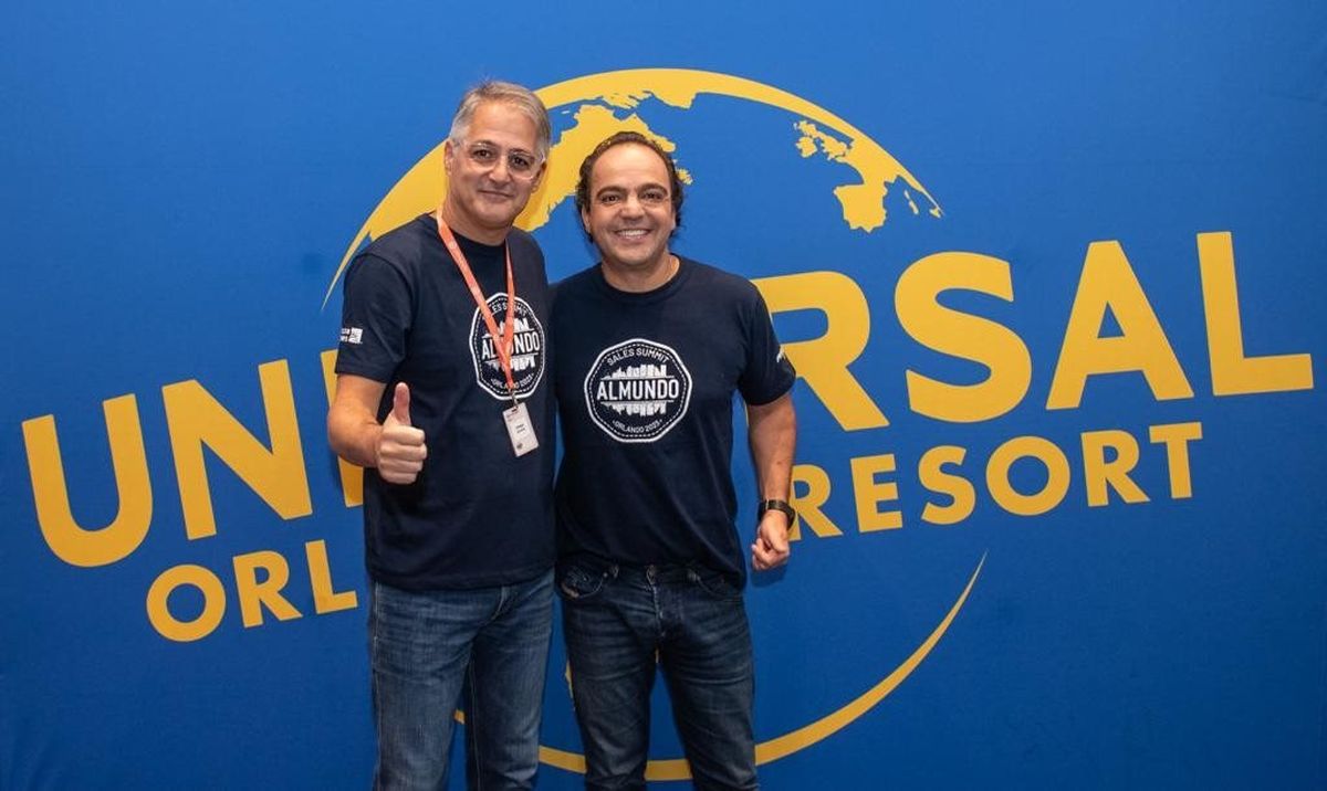 Diego García, director ejecutivo de CVC Corp. en Argentina; junto a Fabio Godinho, CEO de CVC Corp., presentes en el Almundo Sales Summit.