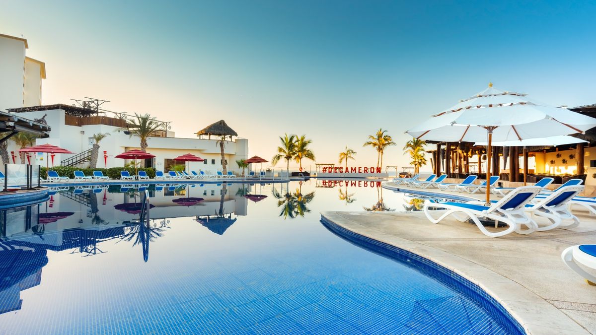 Grand Decameron Los Cabos y Decameron La Marina fueron reconocidos con el Traveller’s Choice 2026 de TripAdvisor. &nbsp;