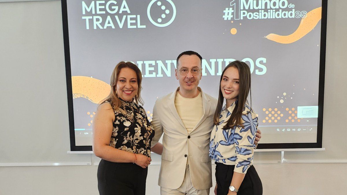 Patricia Galindo, líder de Experiencia al Cliente, Mehmet Cankaya, CEO Centro y Sudamérica; y Viviana Valera, coordinadora Comercial de Mega Travel.